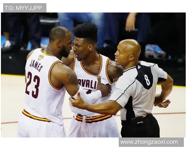 广州篮球队战术选择引发热议球迷与专家各执己见的背后故事